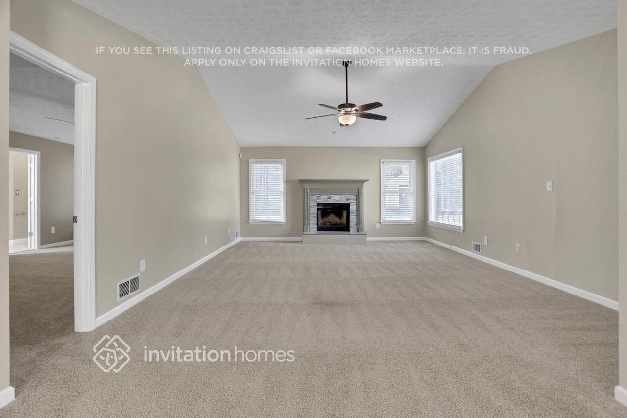 100 Bloomfield Dr - Photo 7 of 28