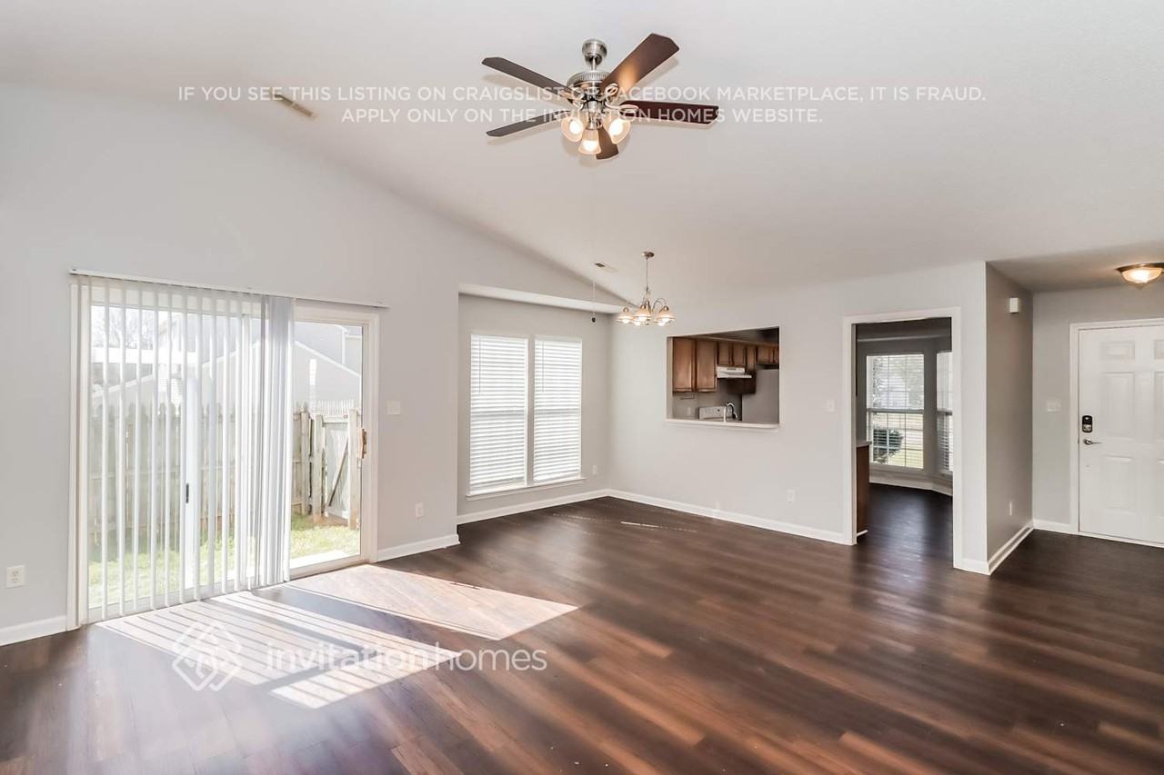1602 Oakdale Green Dr - Photo 5 of 17
