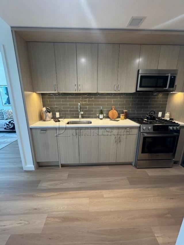 10 Jackson Avenue ## 03 - Photo 5 of 7