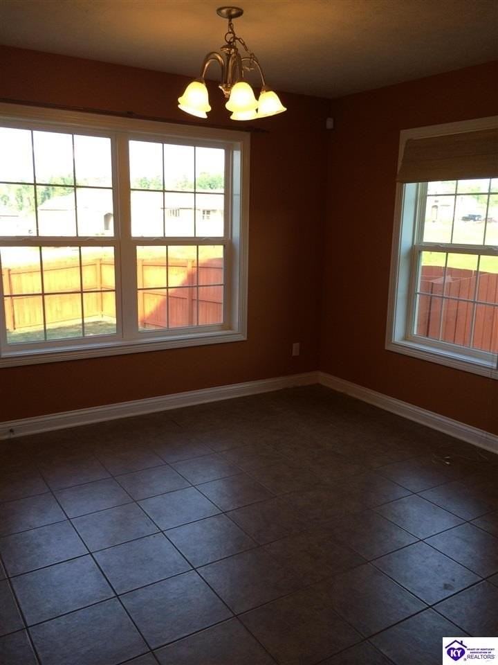 913 Silktree Cir - Photo 5 of 27
