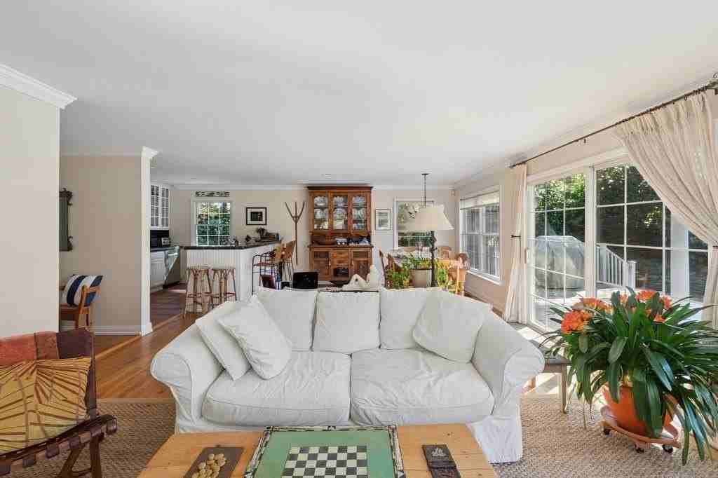 24 Clamshell Ave - Photo 4 of 35