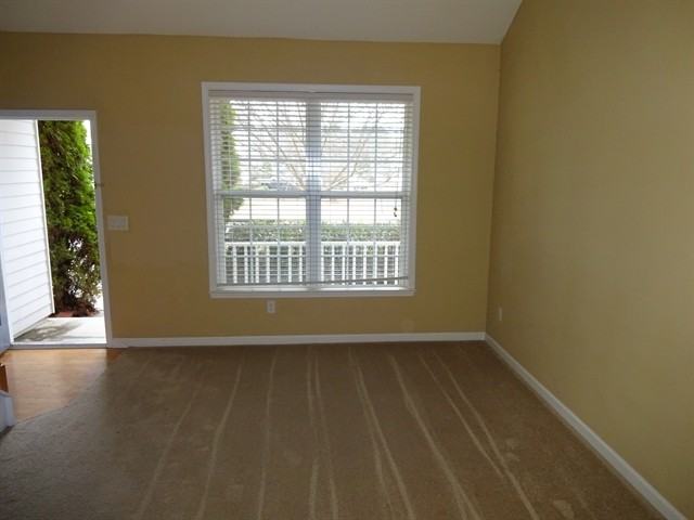 1499 Anna Ruby Ln - Photo 3 of 6