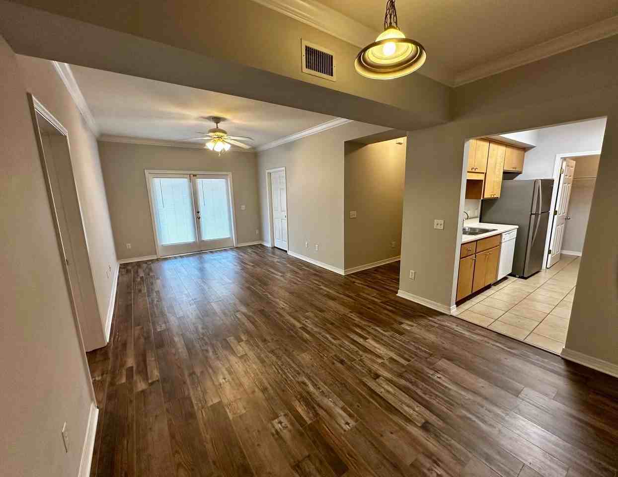 2136 Whispering Pines Blvd #7 - Photo 4 of 21