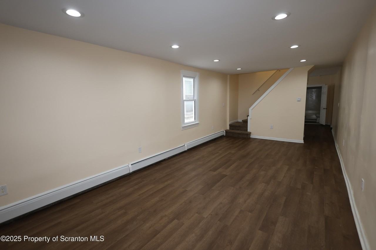 142 Madison Street - Photo 3 of 18