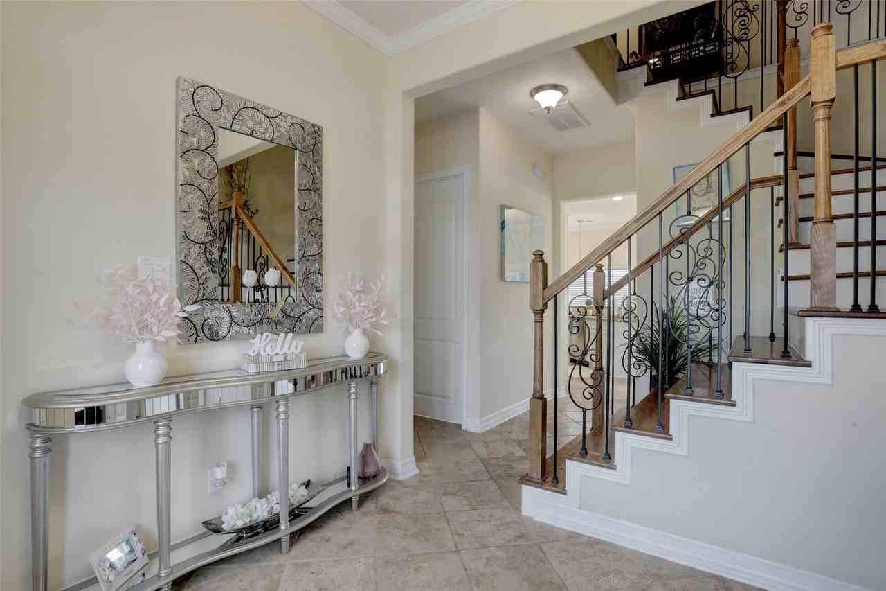 327 Twin Timbers Ln - Photo 6 of 33