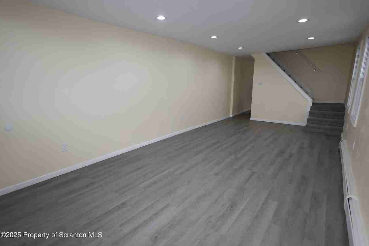 144 Madison Street - Photo 4 of 16