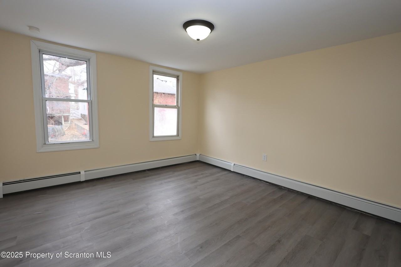 144 Madison Street - Photo 7 of 16