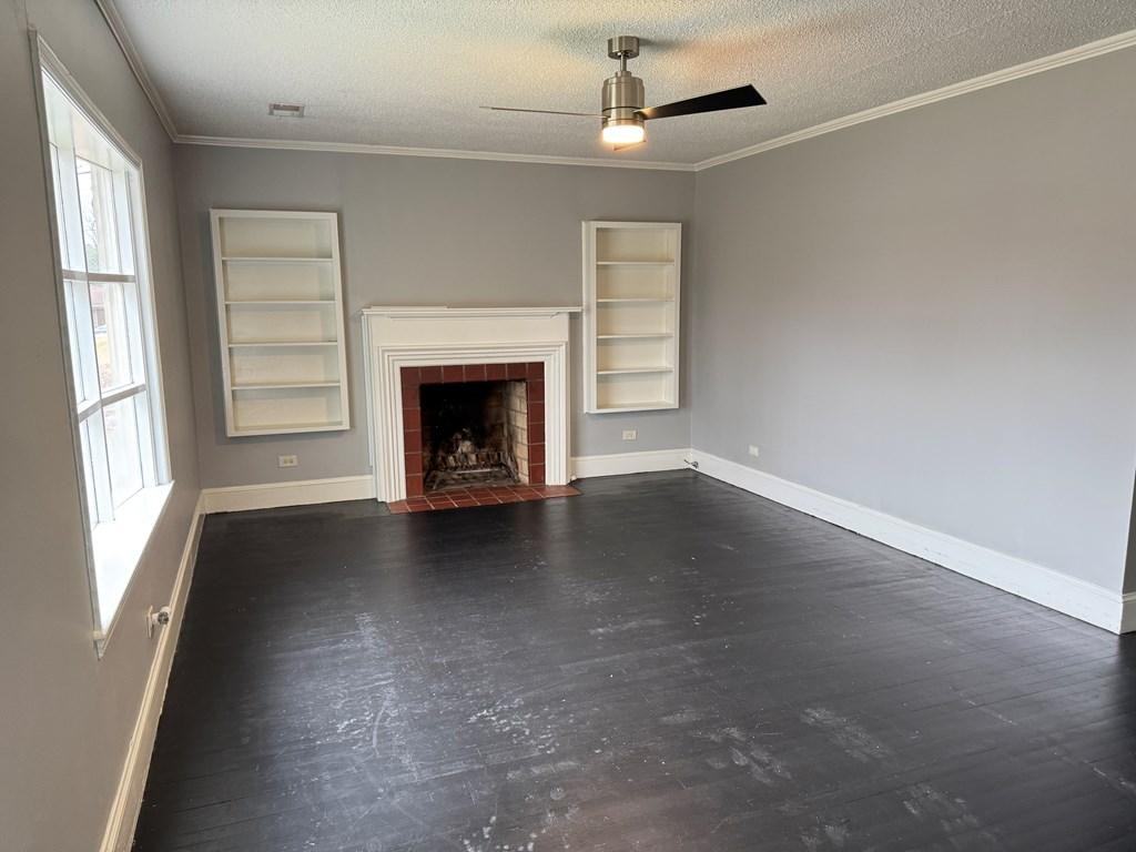 801 Greenwood Pl - Photo 2 of 7