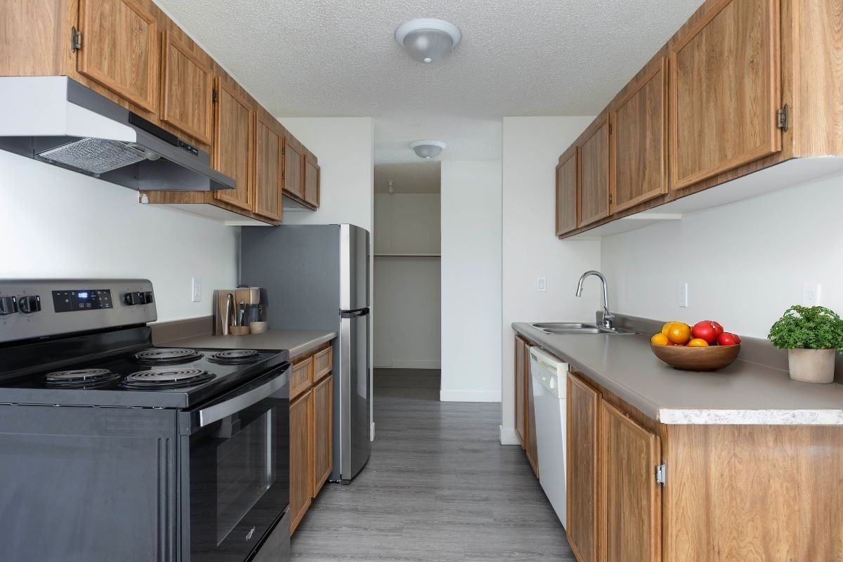 Chanteclair Apartments - Photo 2 of 8