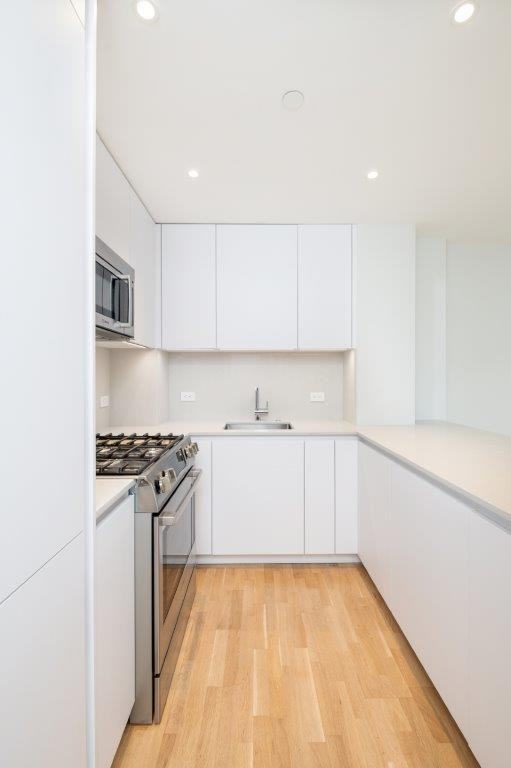 1413 Columbia Rd #6J