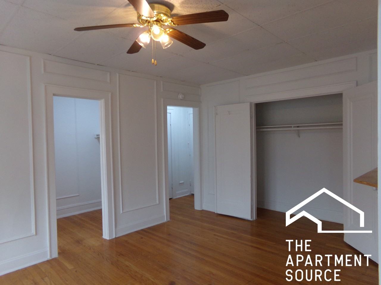 7600 N Greenview Ave #211 - Photo 4 of 9