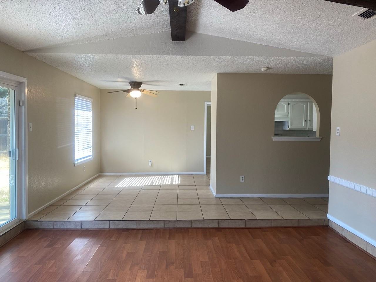 3417 83rd Dr - Photo 3 of 18