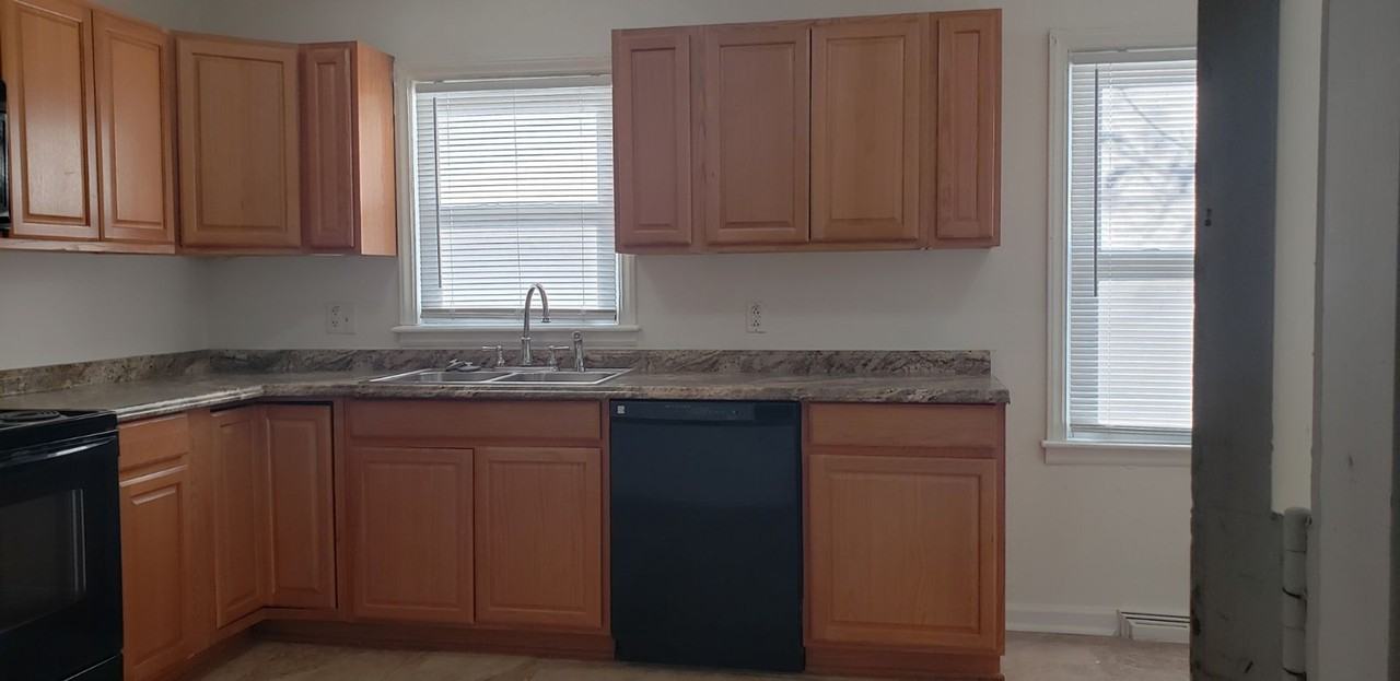 6221 Georgia Ave - Photo 4 of 9