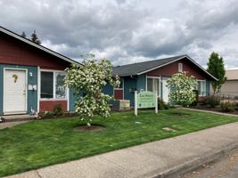 featured image of 2585 2585 & 2595 Lee St SE