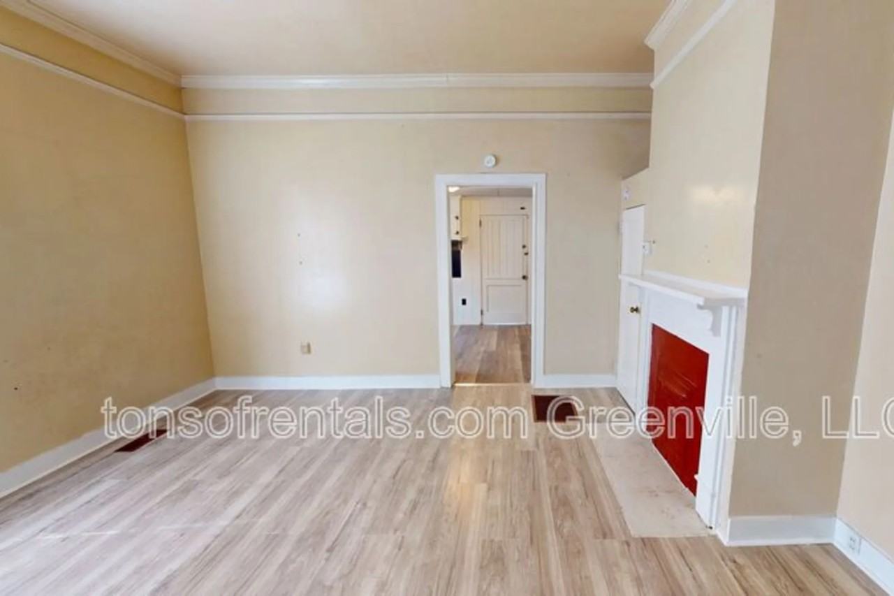 309 B St - Photo 3 of 10