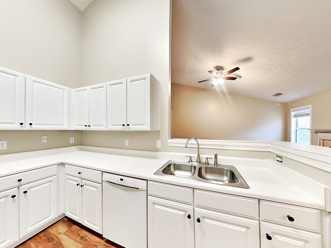 2490 Insdale Trce Nw - Photo 5 of 21