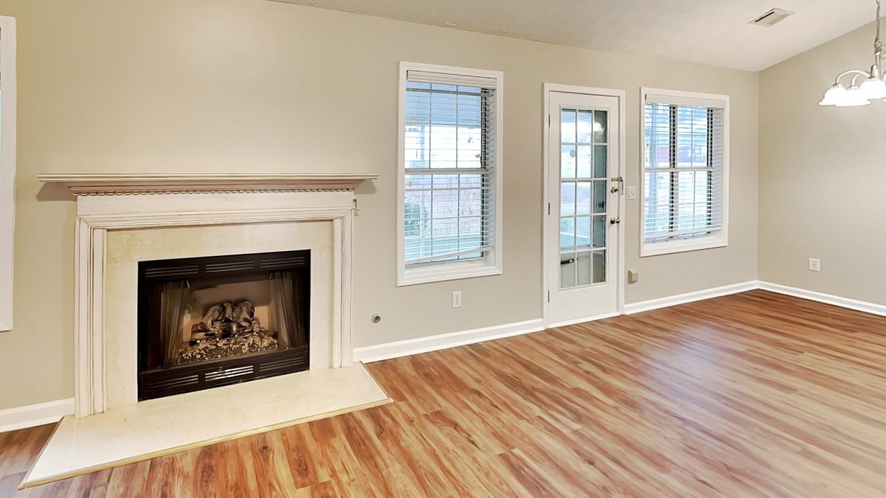 2490 Insdale Trce Nw - Photo 6 of 21
