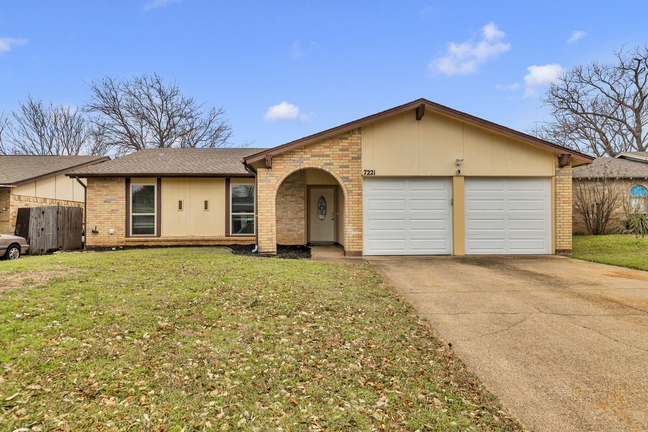 7221 Misty Meadow Dr S - Photo 2 of 30