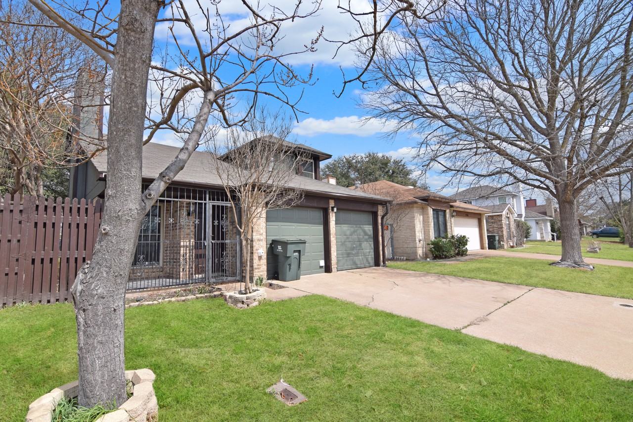 2518 Skyline Dr - Photo 2 of 20