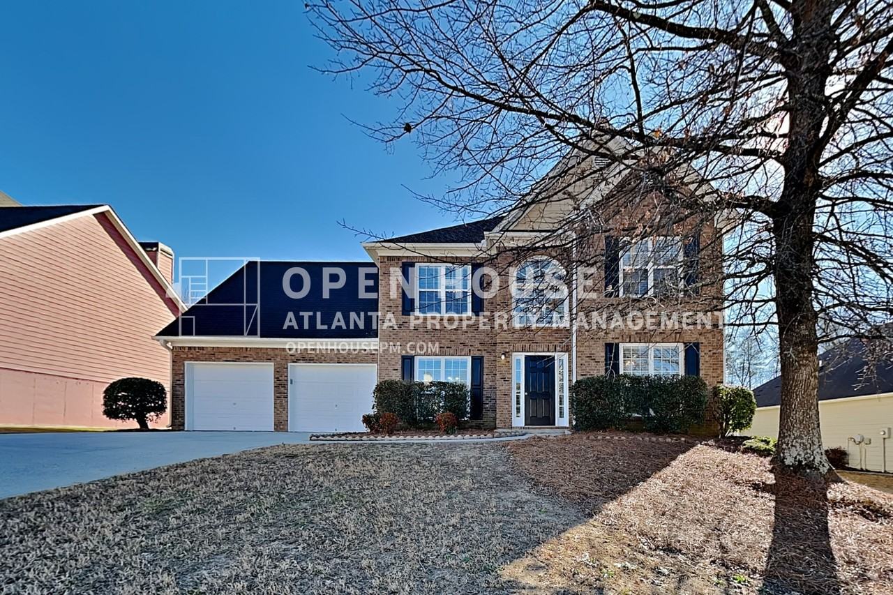 1504 Farmlake Dr Se - Photo 2 of 24