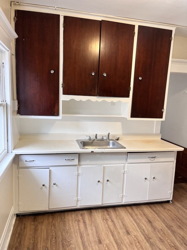 154 Minnesota Ave - Photo 2 of 15