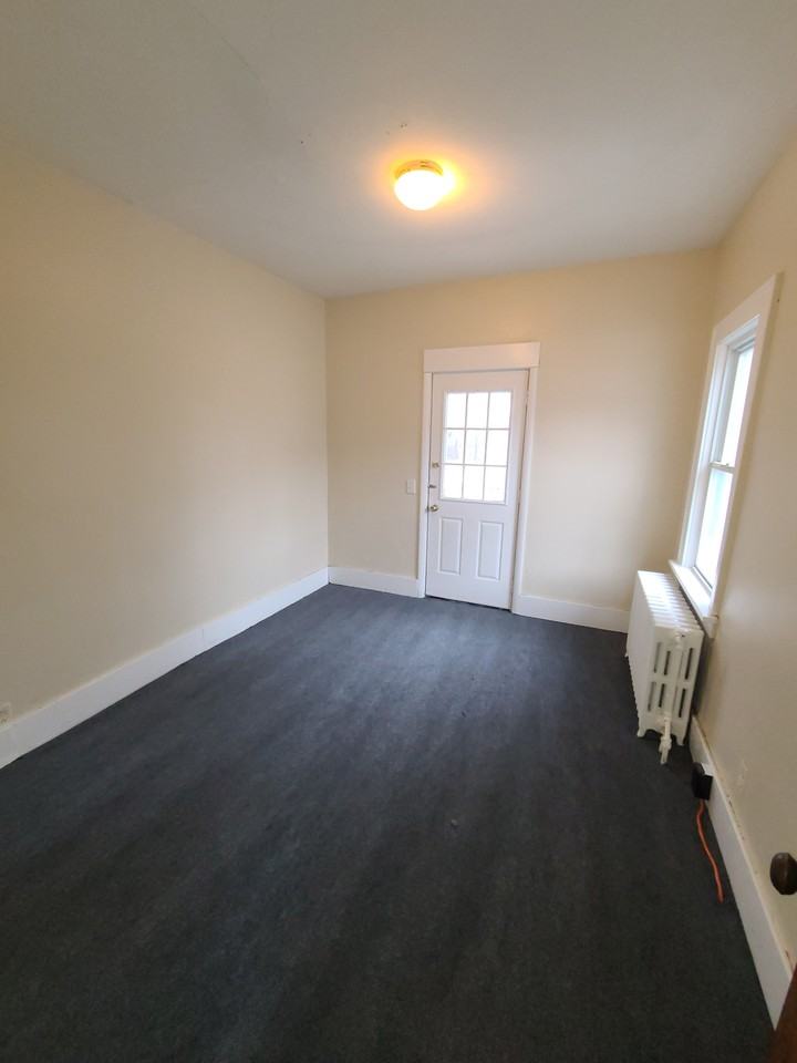 220-222 Ellison St - Photo 3 of 10