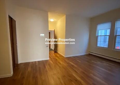 S Huntington Ave #3P - Photo 2 of 12