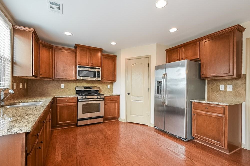 3065 Hampton Bay Cv - Photo 6 of 17