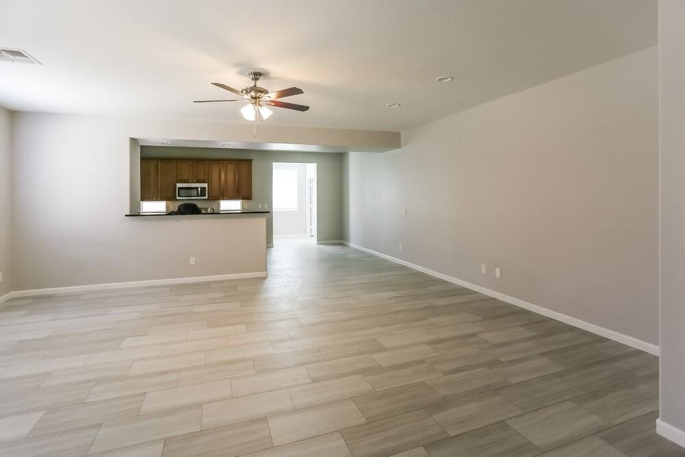 5439 W Fetlock Trl - Photo 3 of 16