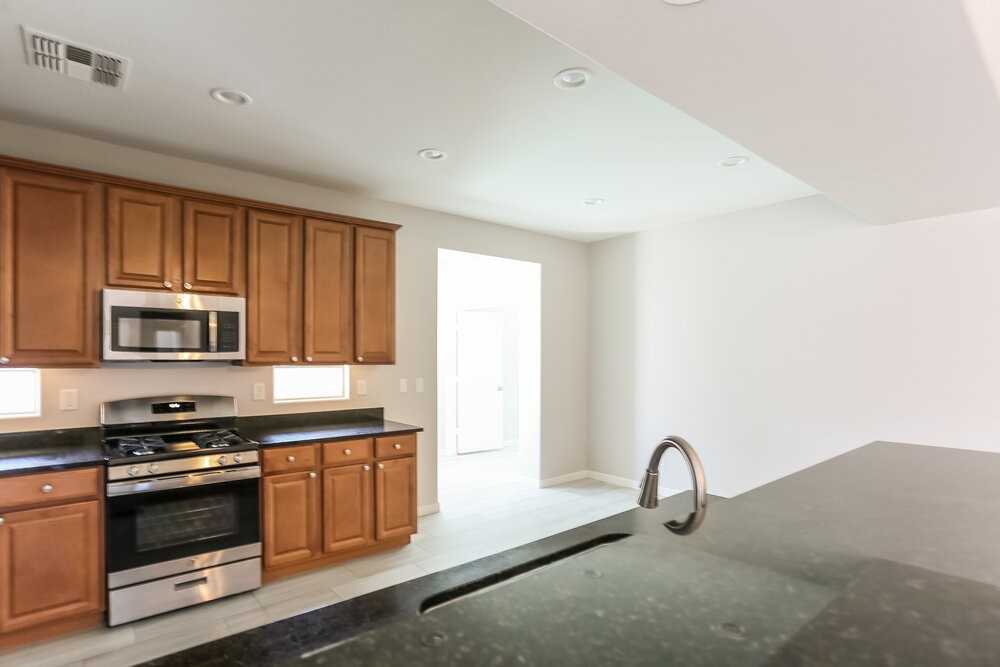 5439 W Fetlock Trl - Photo 6 of 16