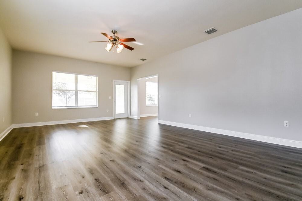 11137 Irish Moss Ave - Photo 5 of 17