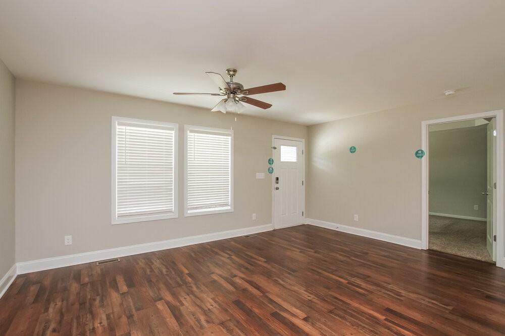 8286 Historic Hill Dr - Photo 3 of 16