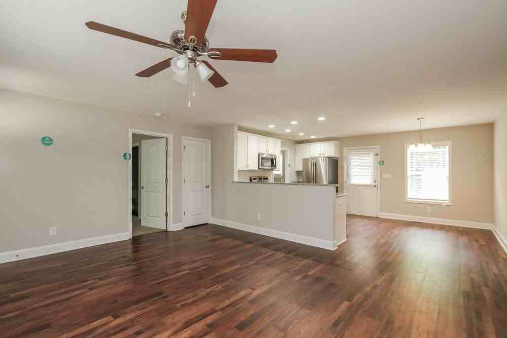 8286 Historic Hill Dr - Photo 5 of 16