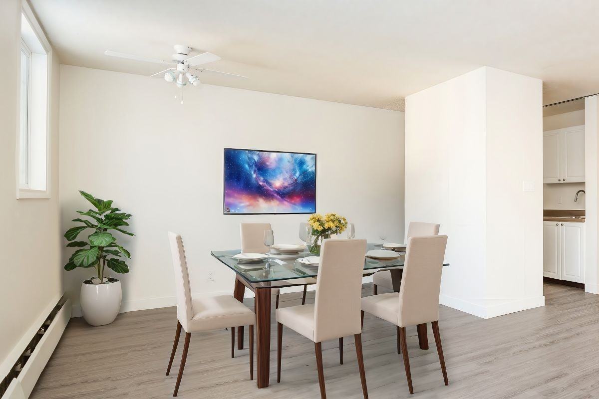 Birchwood Manor - Photo 2 of 9