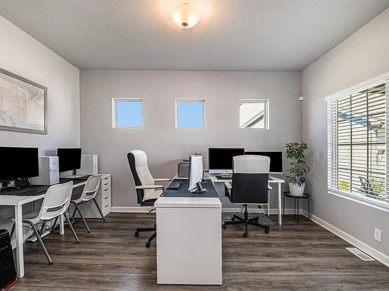 4606 N 180th Avenue Cir - Photo 2 of 14