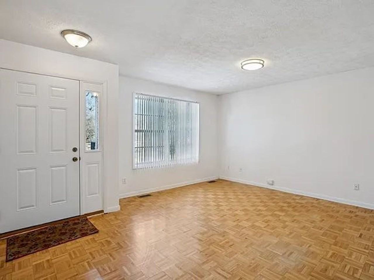 112 Aaron Dr - Photo 3 of 21