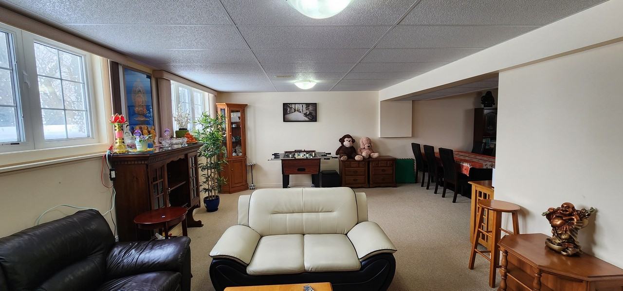 Line 10 - Photo 4 of 9