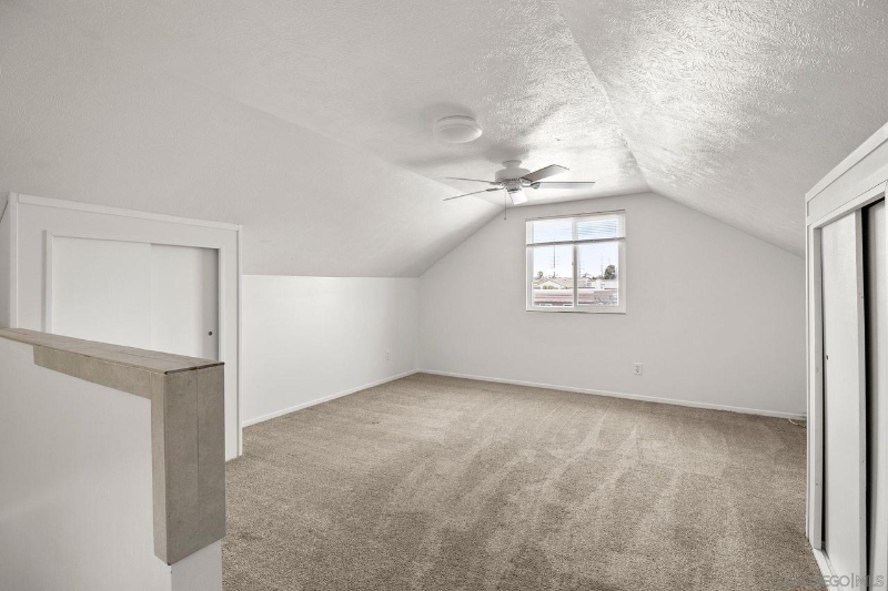 3616 E 10th St #B - Photo 3 of 7