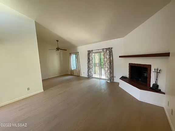 3422 N Richland Dr - Photo 2 of 17