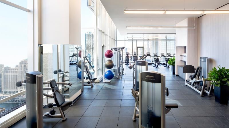 224 N Clark St - Photo 6 of 15