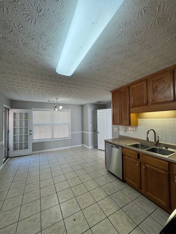 2262 Grassy Springs Court Northeast - Photo 2 of 18