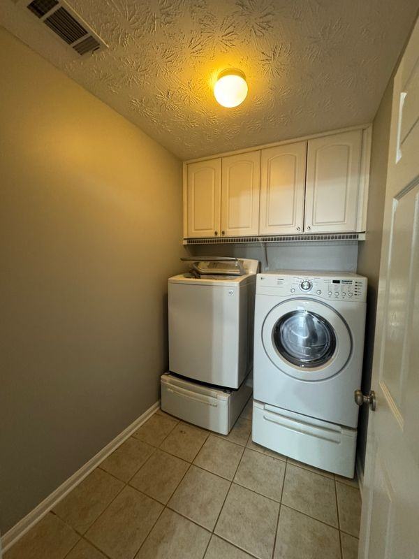 2262 Grassy Springs Court Northeast - Photo 7 of 18