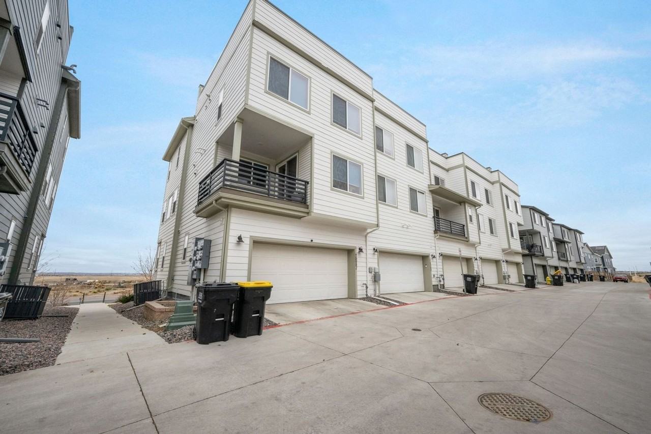 16582 Shoshone Pl - Photo 3 of 34