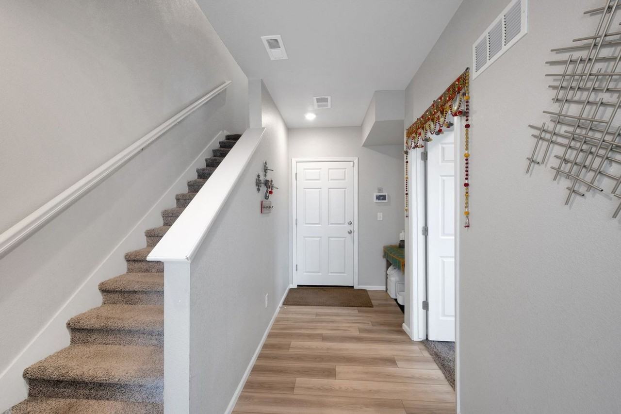 16582 Shoshone Pl - Photo 4 of 34