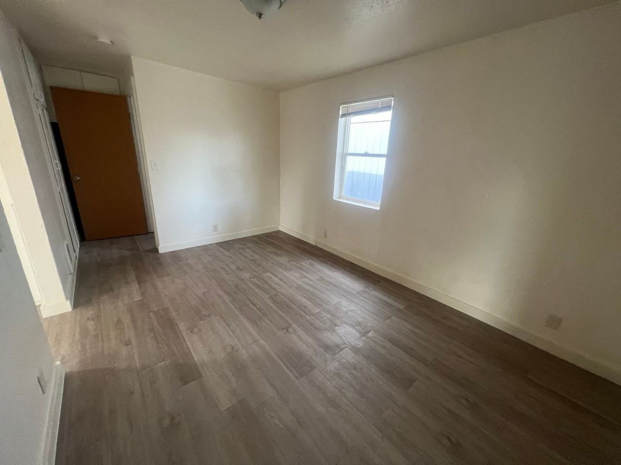 1029 S Division St #10 - Photo 5 of 10