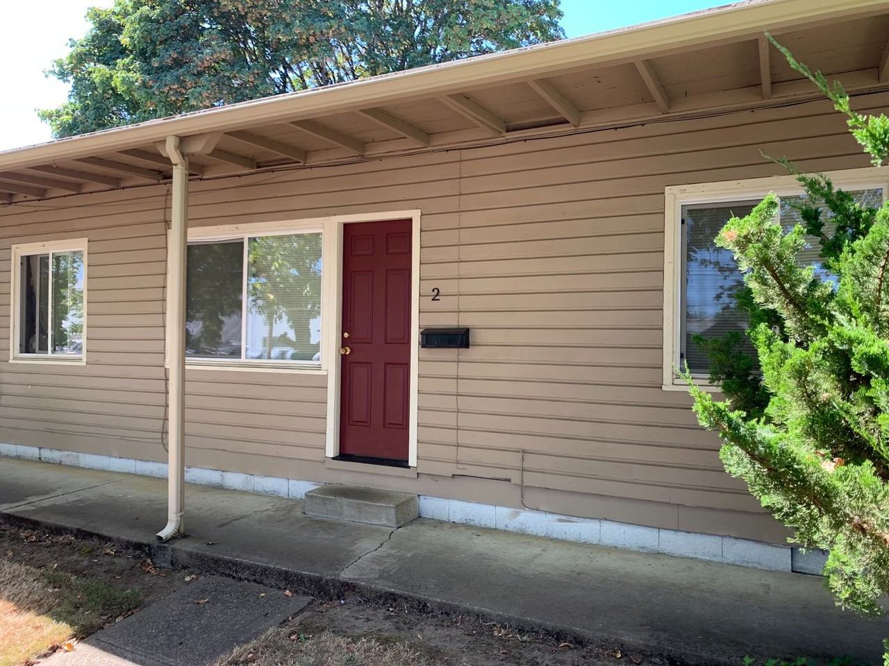 026-Lewis Street 6-Plex - Photo 2 of 11