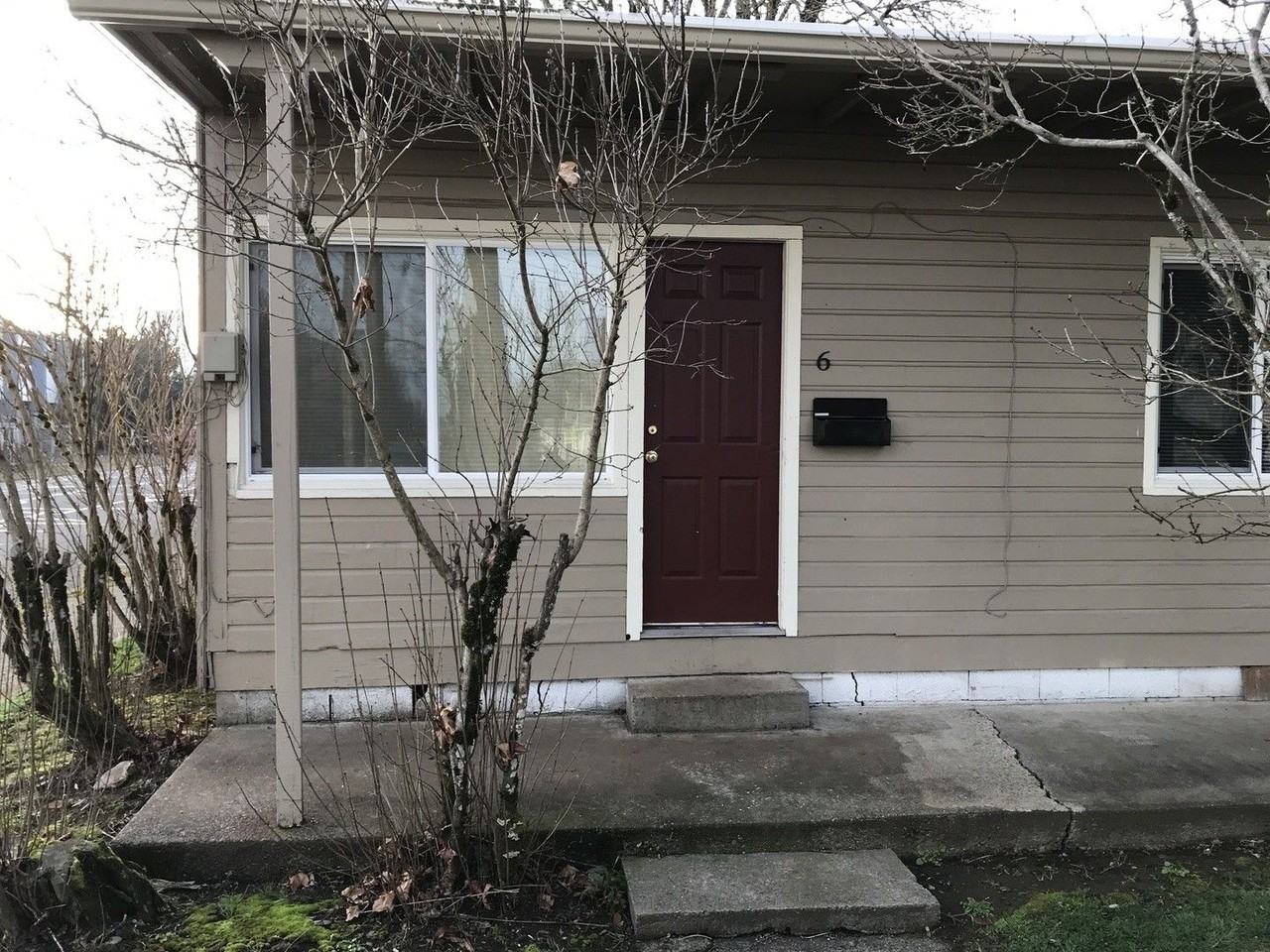 026-Lewis Street 6-Plex - Photo 3 of 11