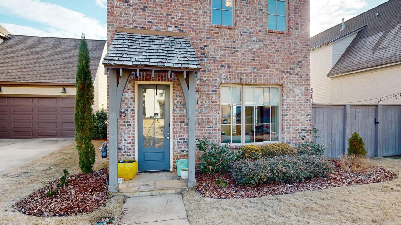 7075 Fain Park Dr - Photo 2 of 36