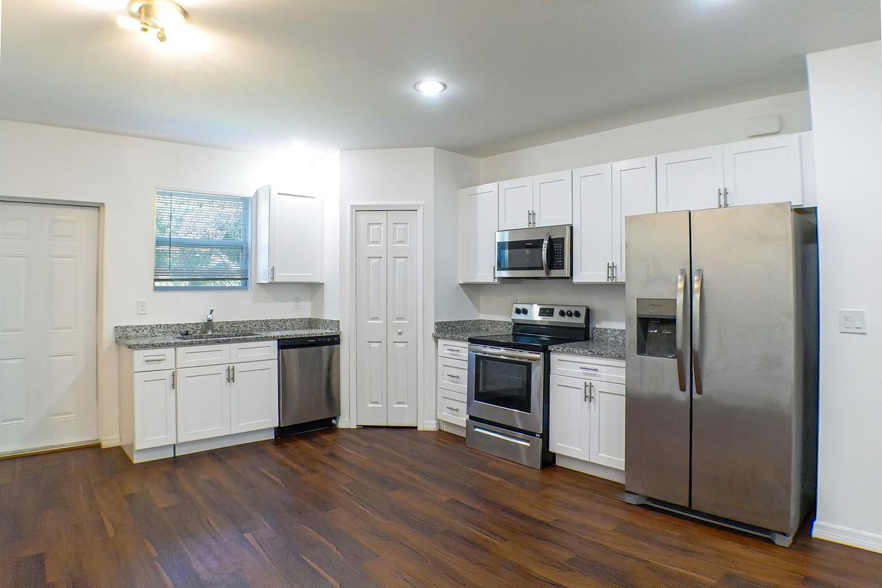 2256 French St - Photo 2 of 18