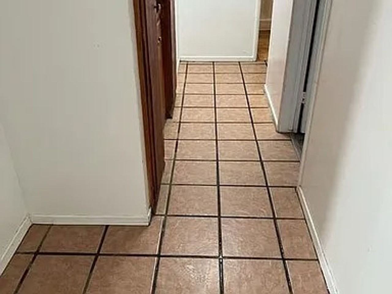 28311 Mountain View Pl - Photo 3 of 10